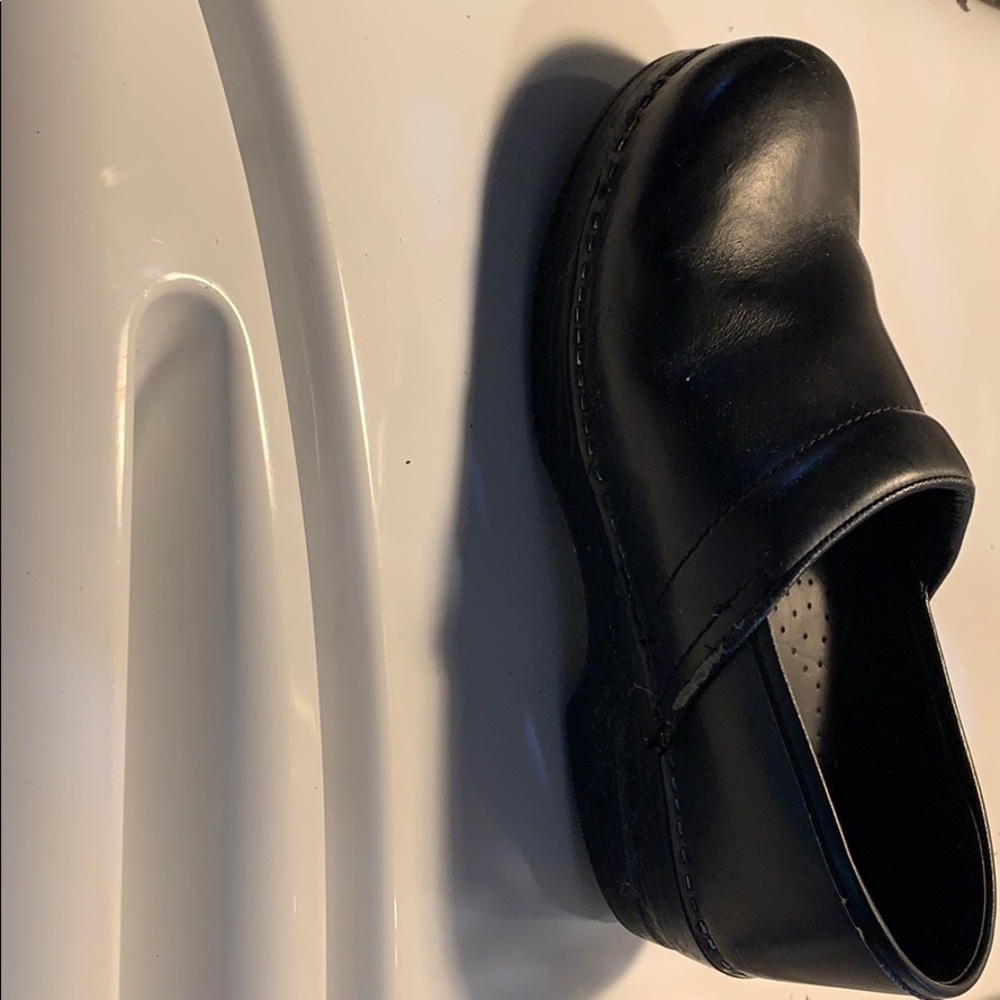 Black danskos